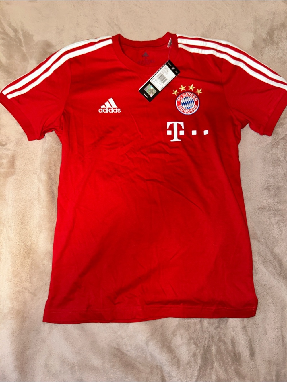 FC Bayern Munchen Adidas Training Tee Red Telekom 4 Stars Size S NWT